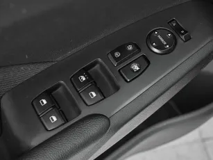 Hyundai  11