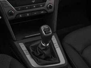 Hyundai  16