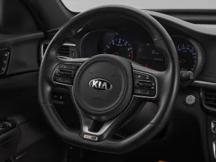 Kia  11