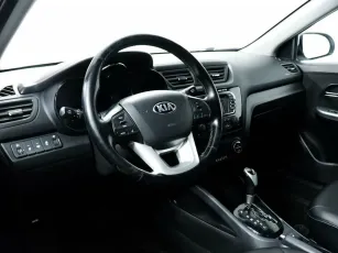 Kia  8