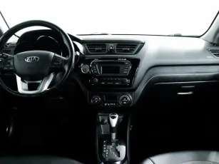 Kia  9
