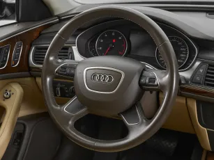 Audi  10