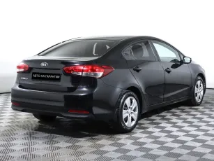 Kia  3
