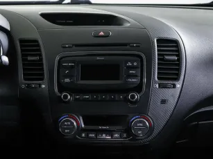 Kia  8