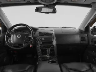 SsangYong  8