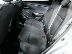 Kia  11