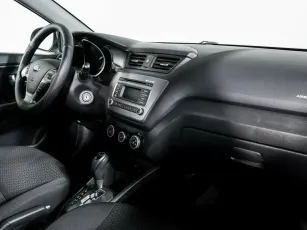 Kia  6
