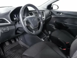 Hyundai  12