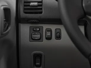Mitsubishi  12