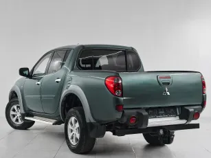 Mitsubishi  4