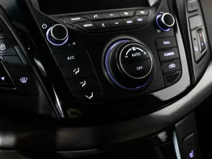 Hyundai  9