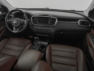 Kia  10