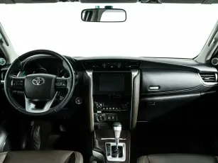 Toyota  6