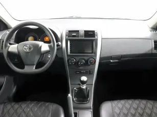 Toyota  6