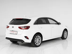 Kia  6