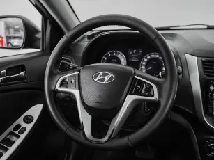 Hyundai  10