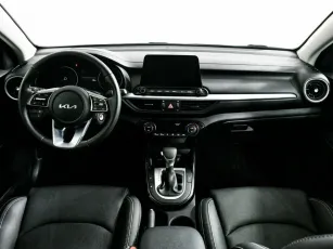 Kia  8