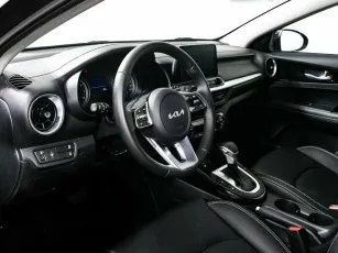 Kia  9