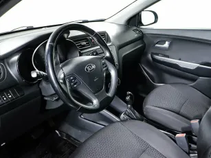 Kia  11