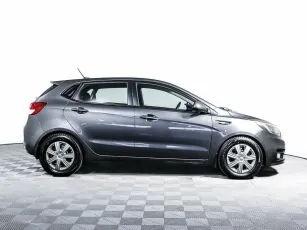 Kia  4