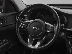 Kia  10