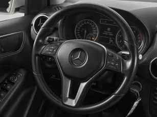 Mercedes-Benz  10
