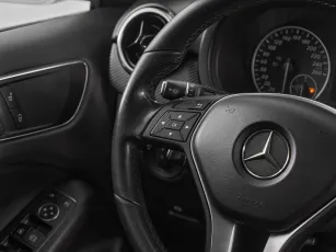 Mercedes-Benz  11
