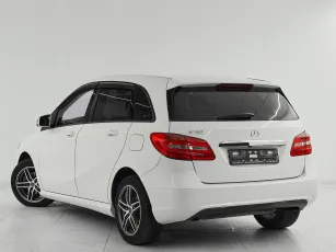 Mercedes-Benz  4