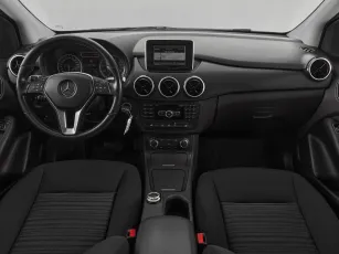 Mercedes-Benz  8
