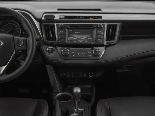 Toyota  16