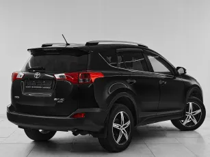 Toyota  6