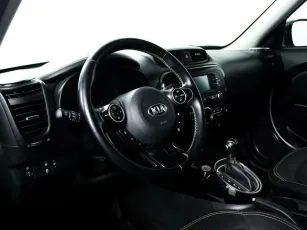Kia  10
