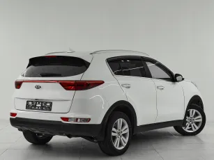Kia  6