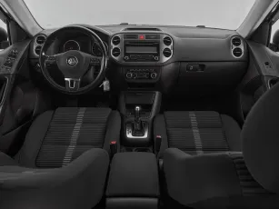 Volkswagen  8