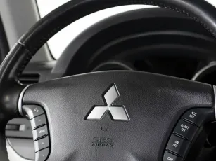 Mitsubishi  8