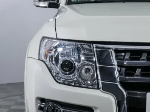 Mitsubishi  7
