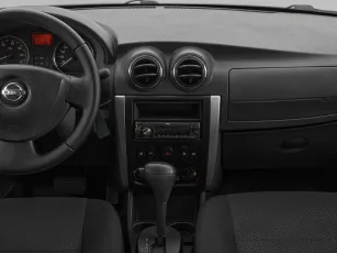 Nissan  11