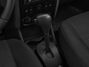 Nissan  12