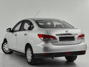 Nissan  4
