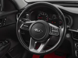 Kia  11