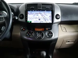 Toyota  12