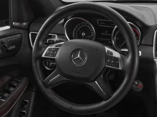 Mercedes-Benz  11