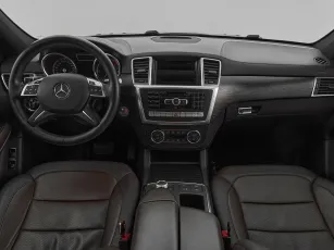 Mercedes-Benz  9