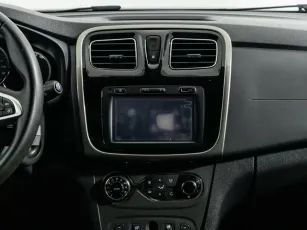 Renault  8