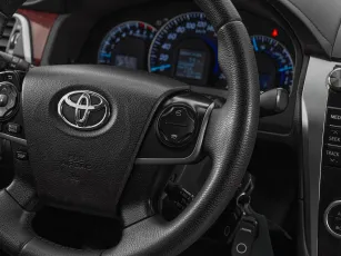 Toyota  12
