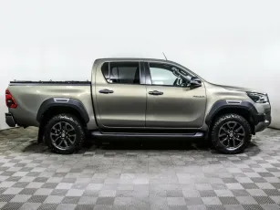 Toyota  4