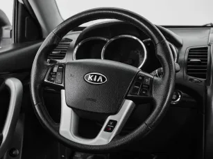 Kia  10