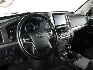 Toyota  9