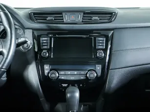Nissan  15