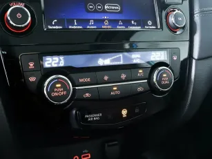 Nissan  17